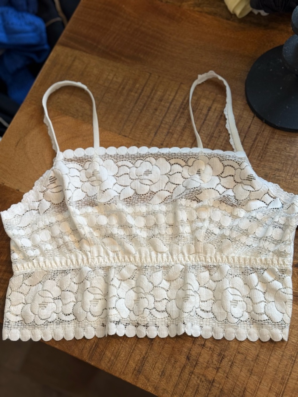 Hanky Panky White Lace Tag with Purple Accent